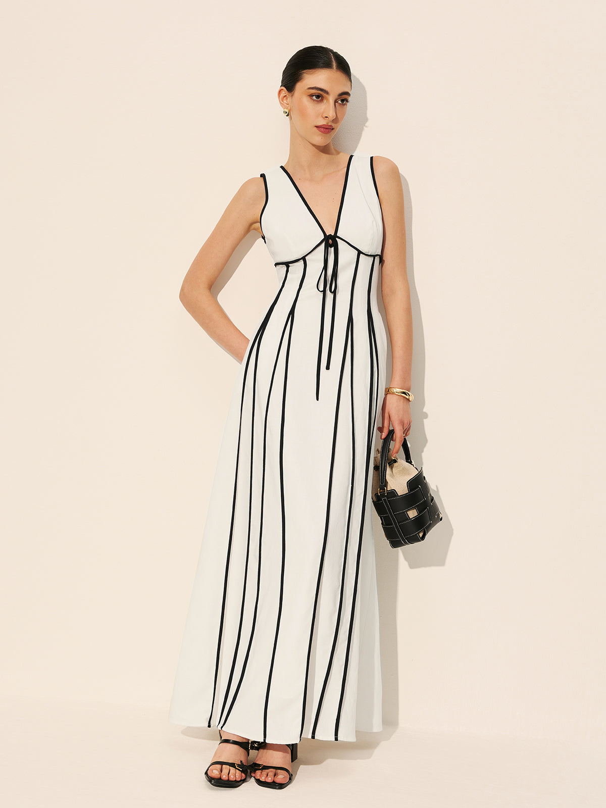 Contrast Trim Dress With Pockets image 4
