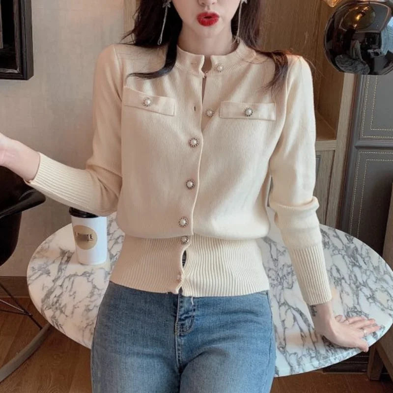 Short Slim Single Breasted Knit Cardigan image 9