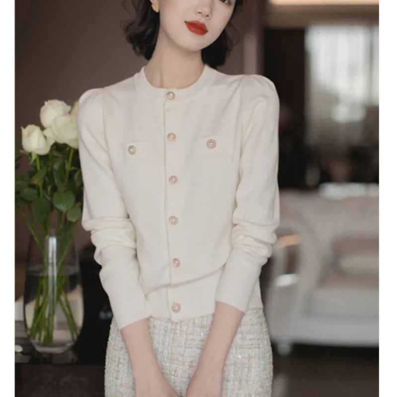 Short Slim Single Breasted Knit Cardigan image 8