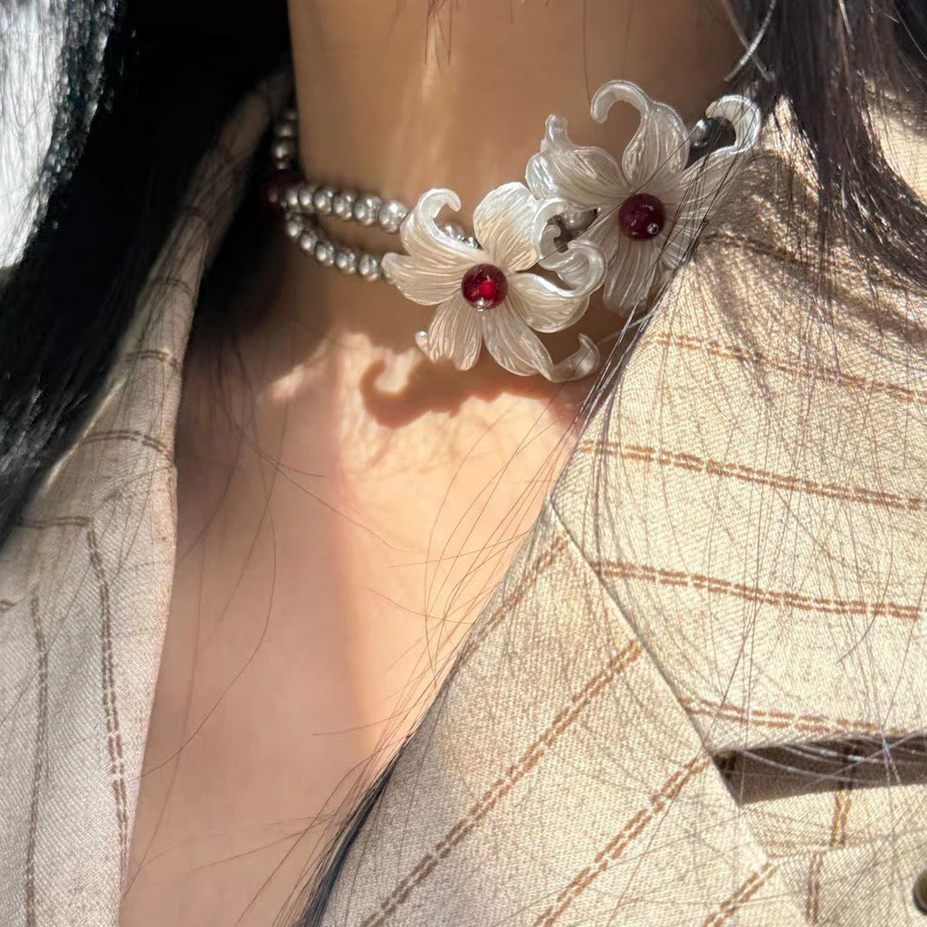 Iris Flower Silver Pearl NeckLace image 3