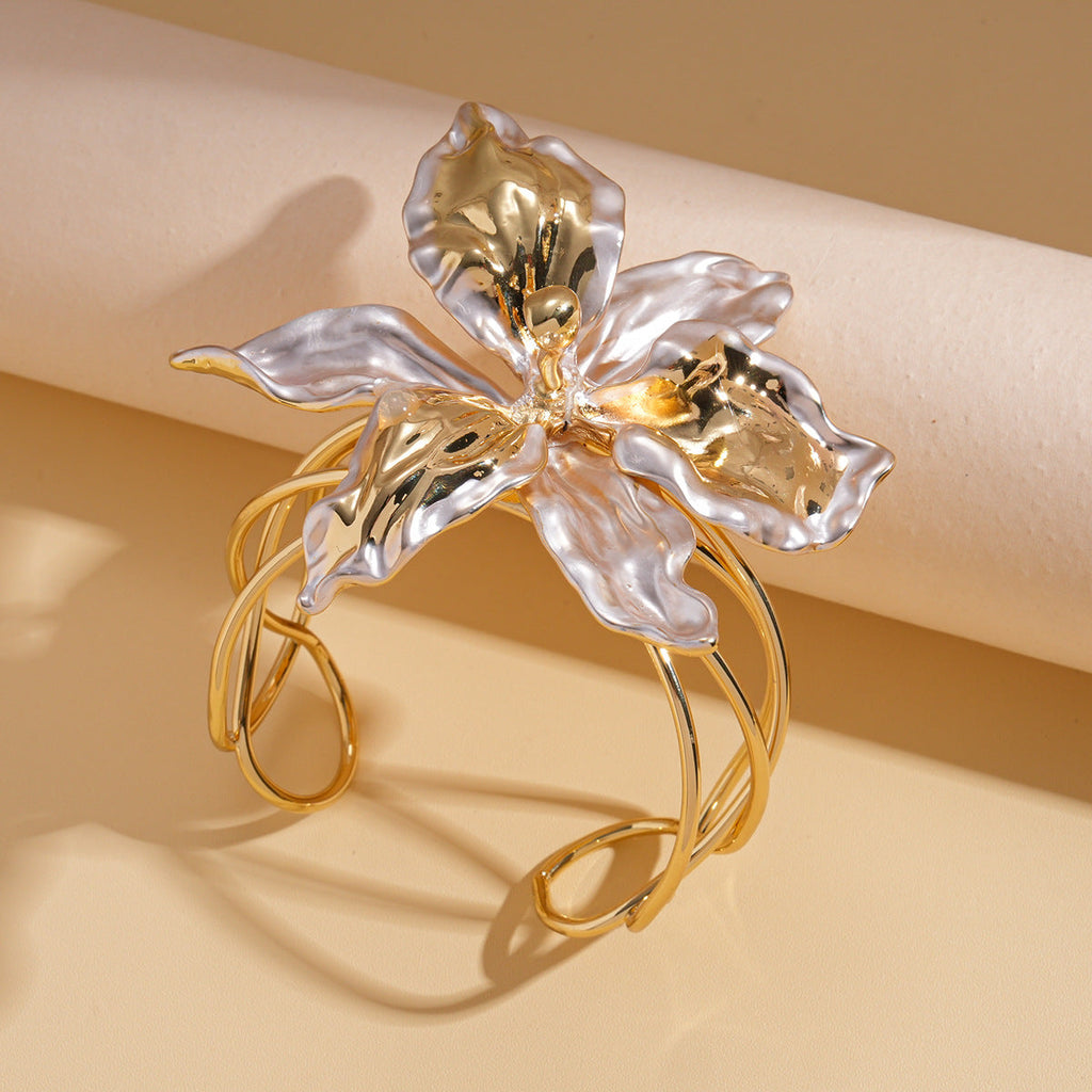 Floral Pattern Metal Line Open Bracelet image 6
