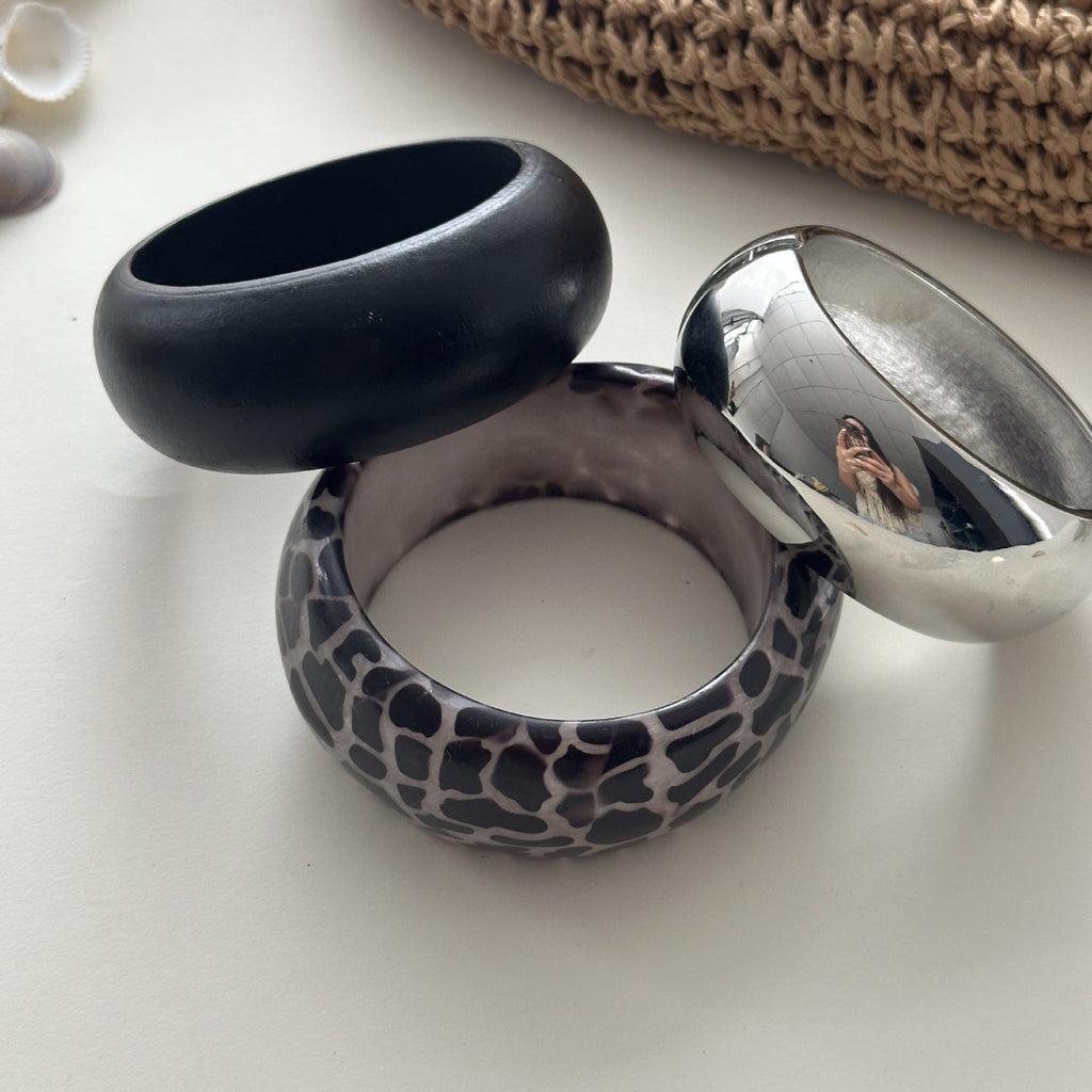 Resin Oval Wide Geometric Leopard Bracelet image 9