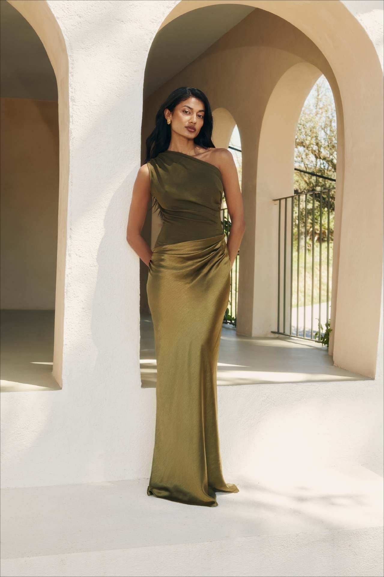 Solid Asymmetric Neckline Sleeveless Formal Dress image 6