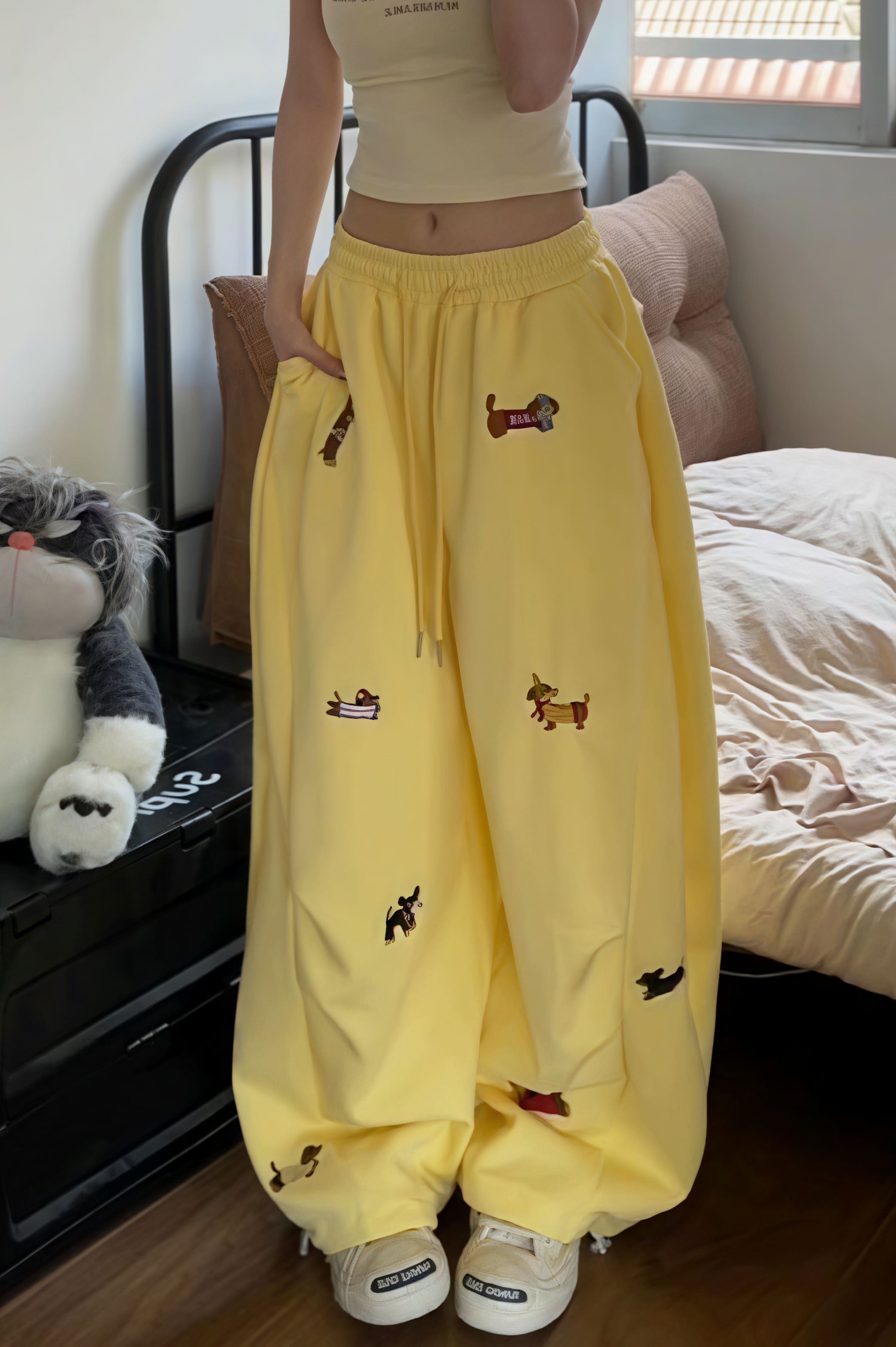 Street Style Embroidered Baggy Pants image 3