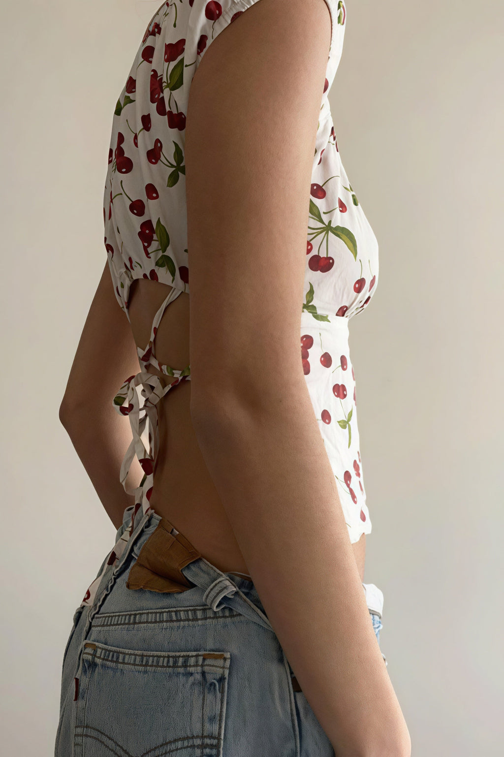 U Neck Flutter Sleeve Back Tie Cropped Blouse image 3