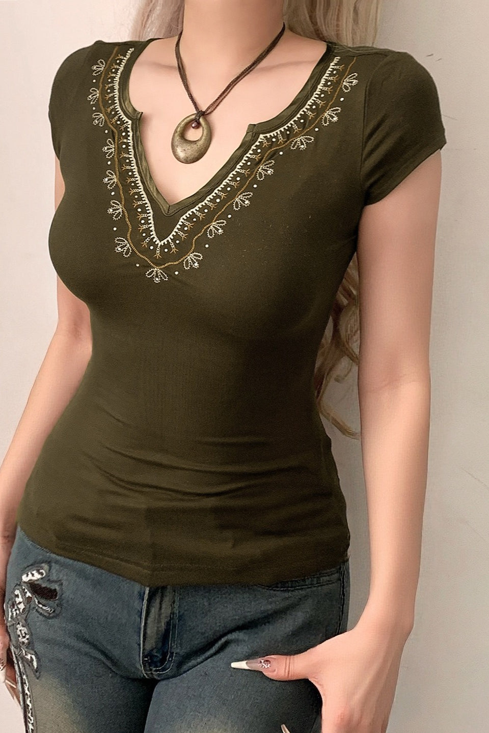 Retro V Neck Embroidered Knit Blouse image 3