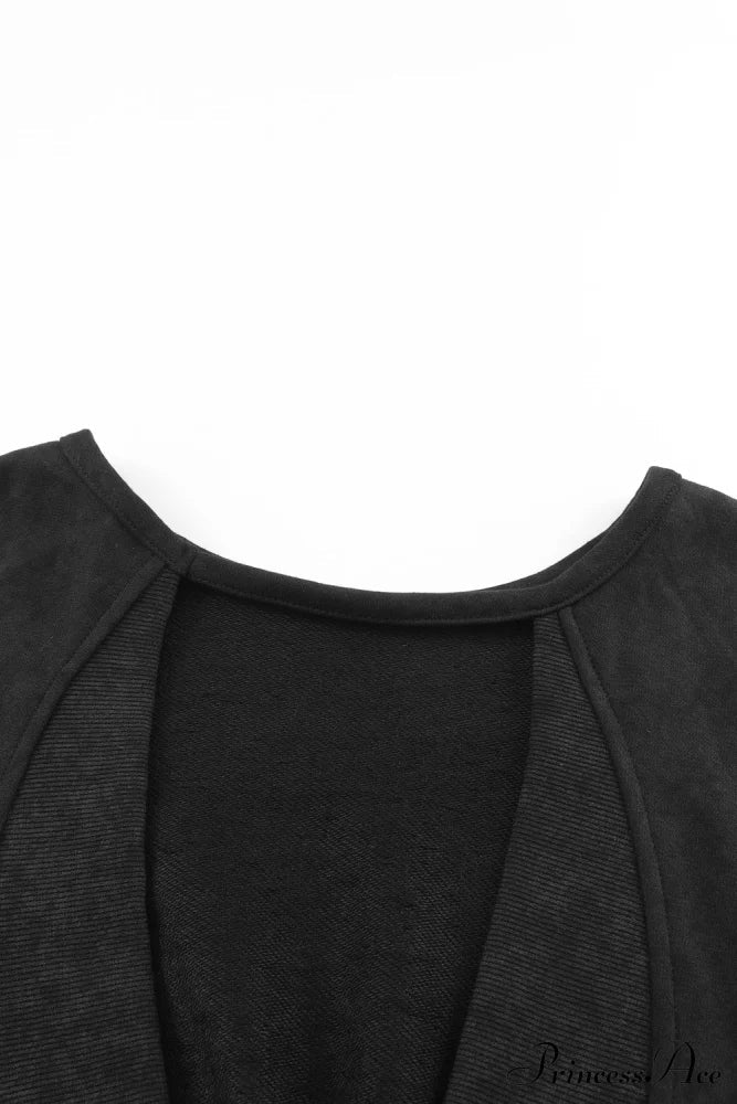 Acid Back Wash Open V-shape in Sweatshirt Black image 13
