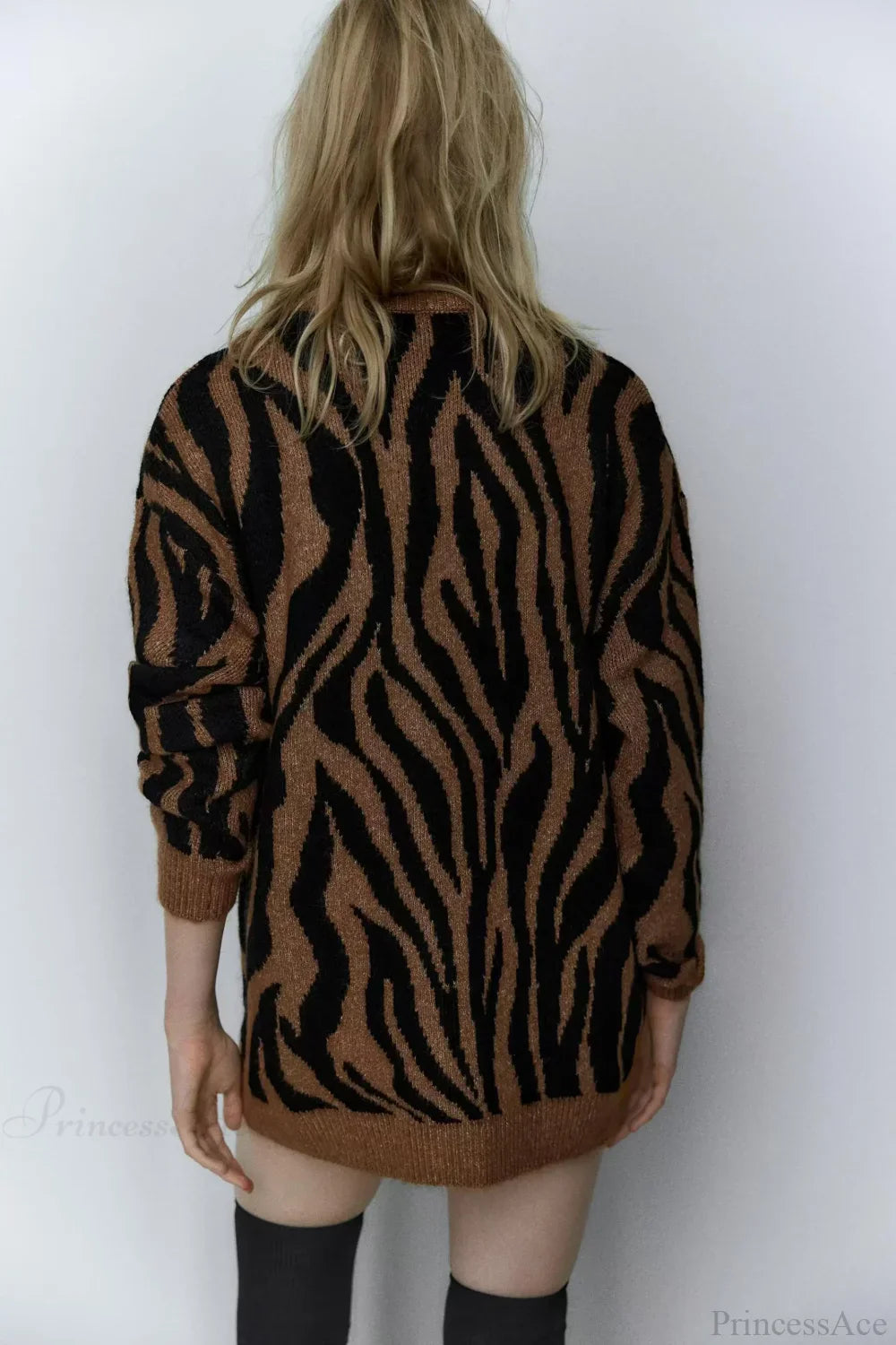 Animal Jacquard V-neck Long Sleeve Cardigan image 3
