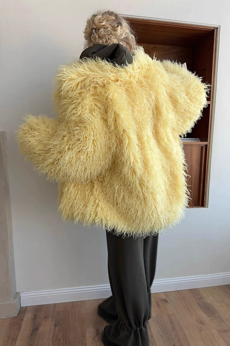 Plush Faux Animal Fur Thickened Warm Loose Coat image 4
