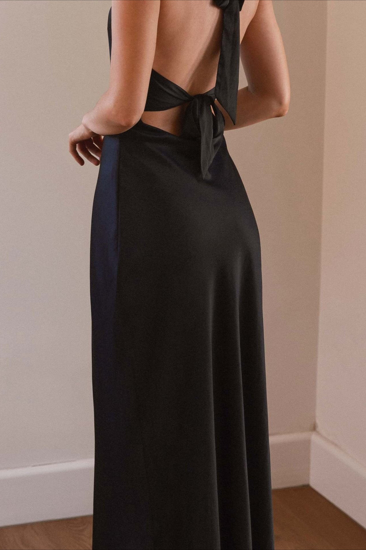 Elegant Solid V Neck Slim Maxi Dress image 11