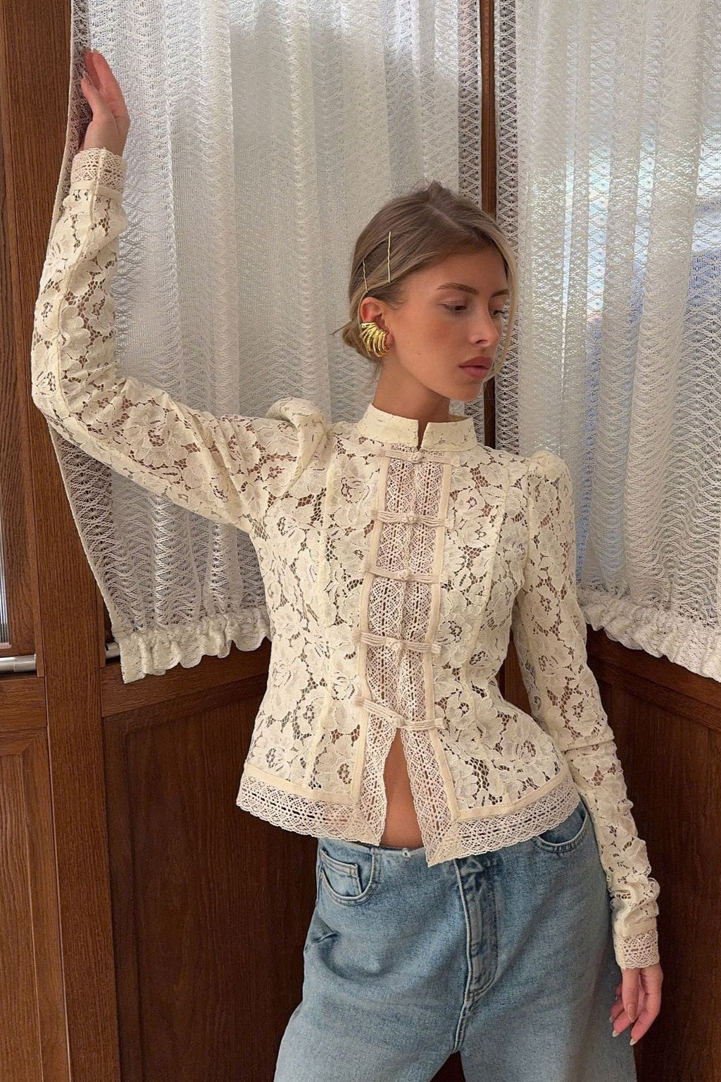Soft-Style Stand-Collar Frog-Button Lace Cutout Cardigan image 2