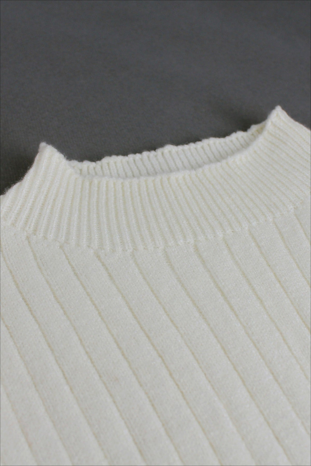 Sleeveless Round Neck Knit Sweater Dress image 3