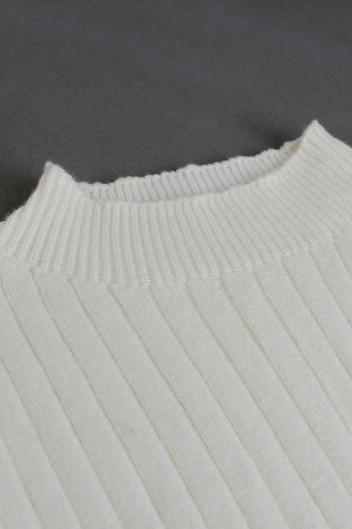 Sleeveless Round Neck Knit Sweater Dress image 3