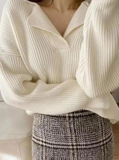 Basic Warm Vintage Green Oversized Loose White Sweater image 2