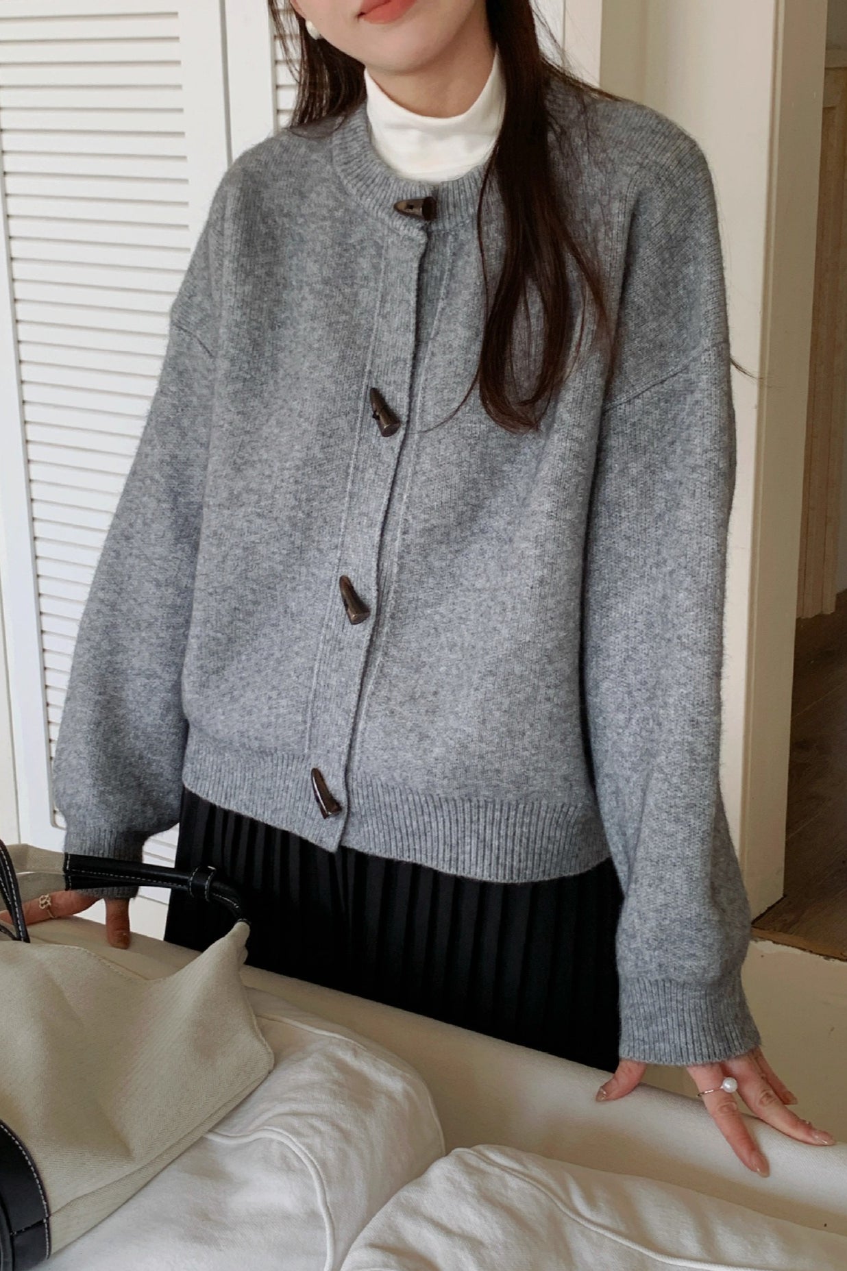 Retro Toggle-Button Loose Short Knit Cardigan image 8
