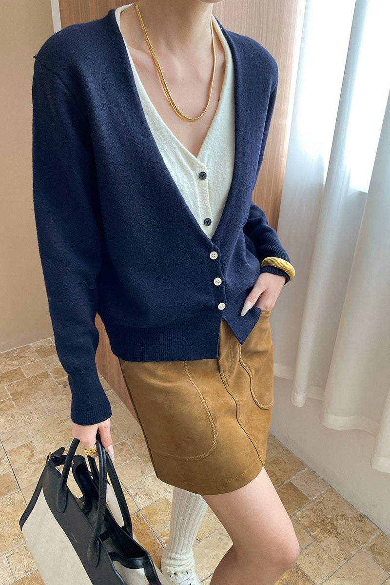 Two-Tone V-Neck Cardigan image 4