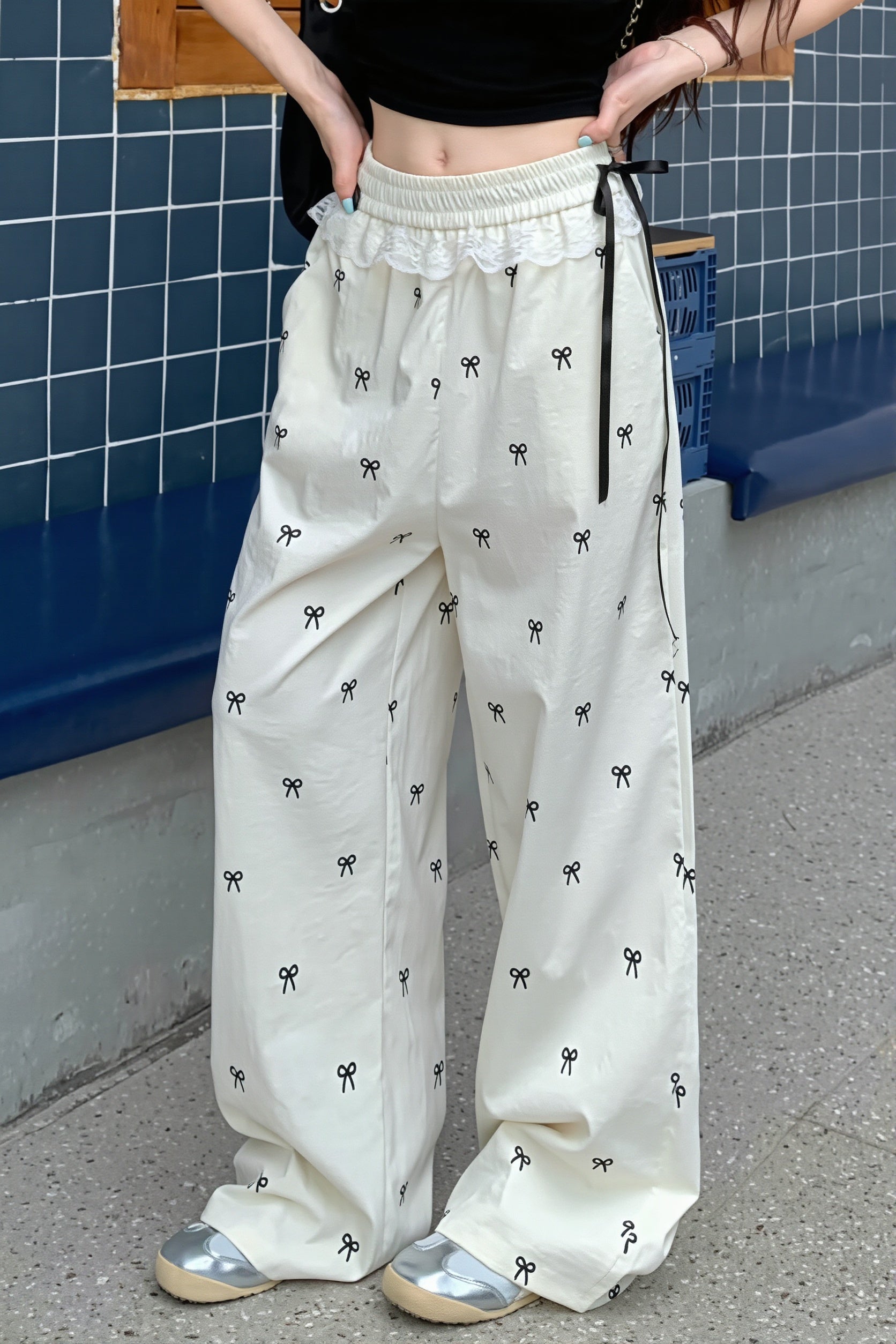 Sweet Lace Trim Splice Bow Casual Pants image 1