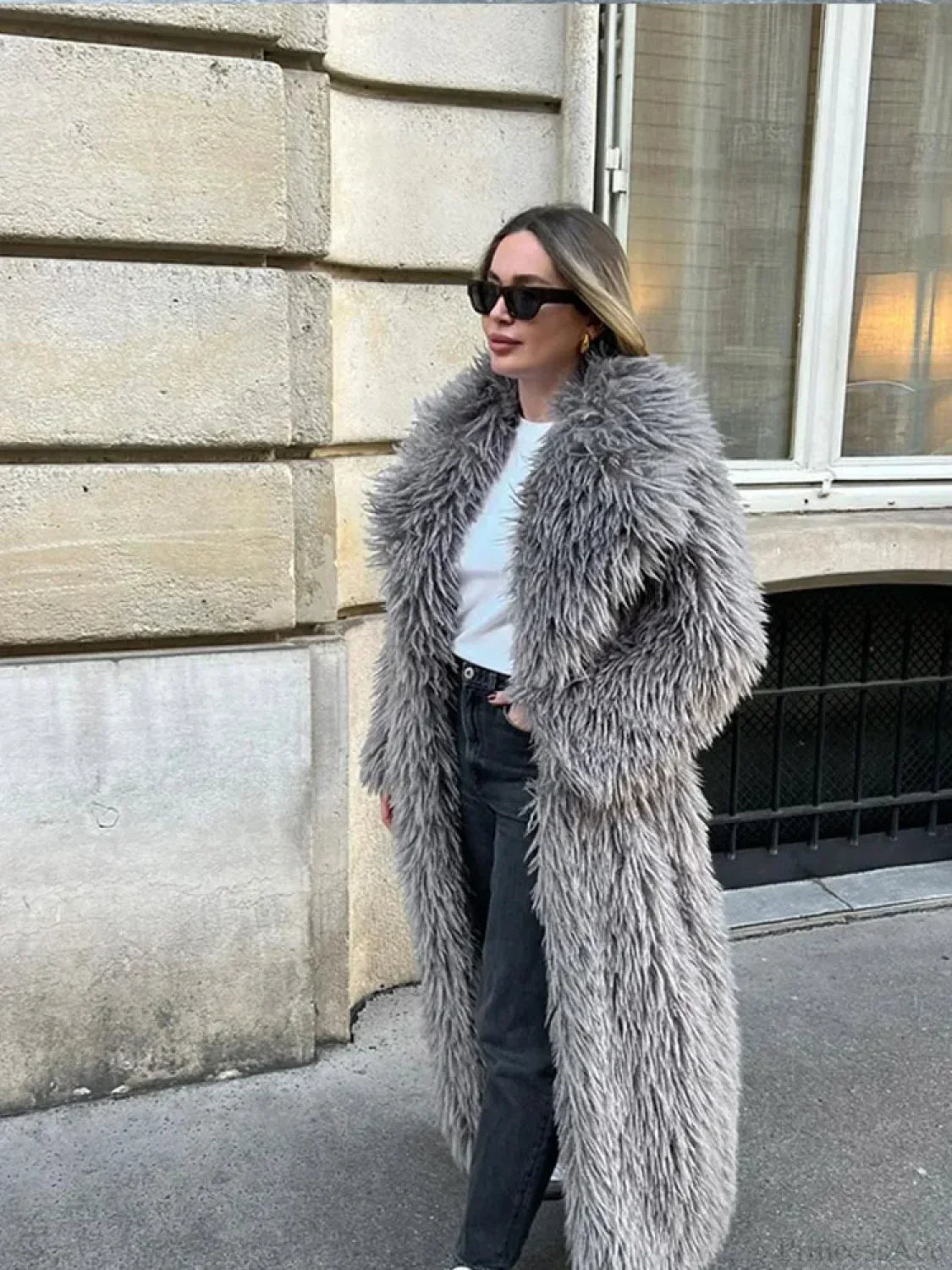 Big Lapel Long Fox Fur Coat image 1
