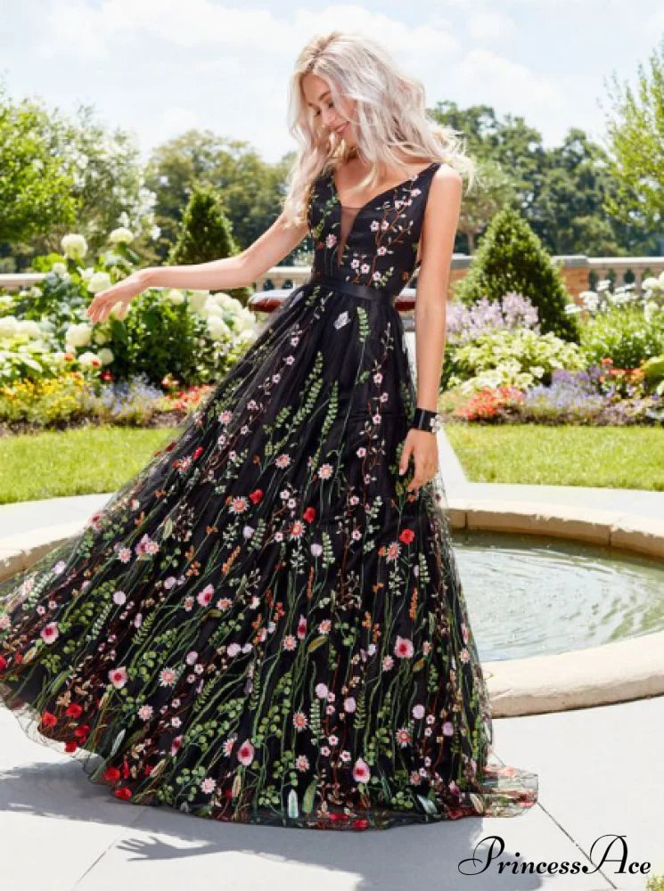 Bohemia Floral V Neck Backless Maxi Dress image 2