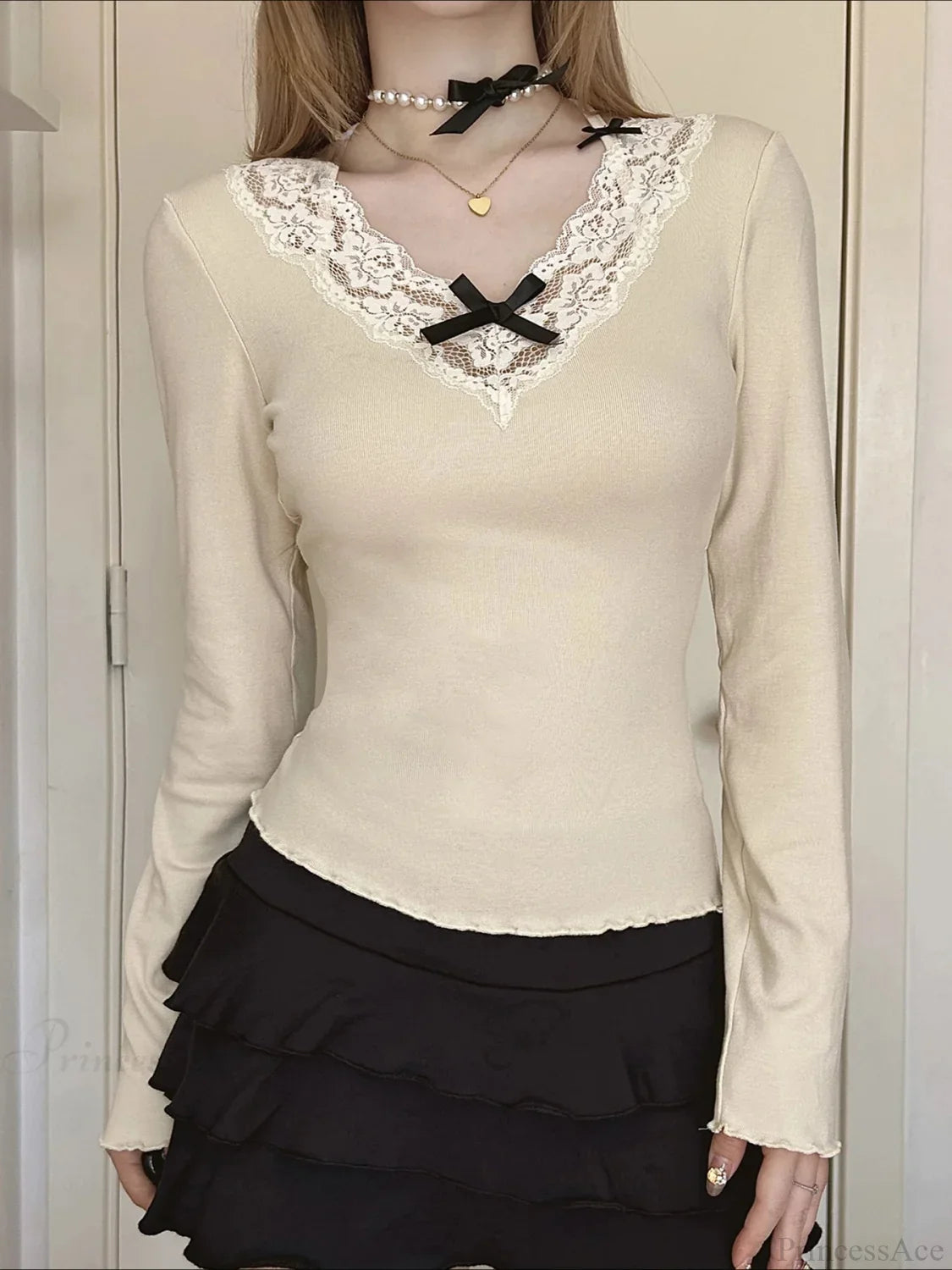 Bow Patchwork Lace Trim Halter V-Neck Long Sleeve Knit Top image 1