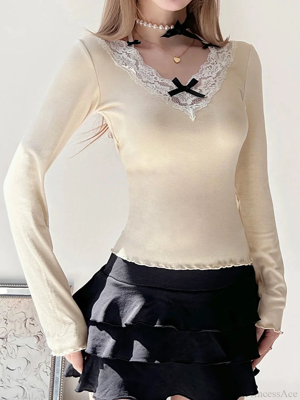 Bow Patchwork Lace Trim Halter V-Neck Long Sleeve Knit Top image 3