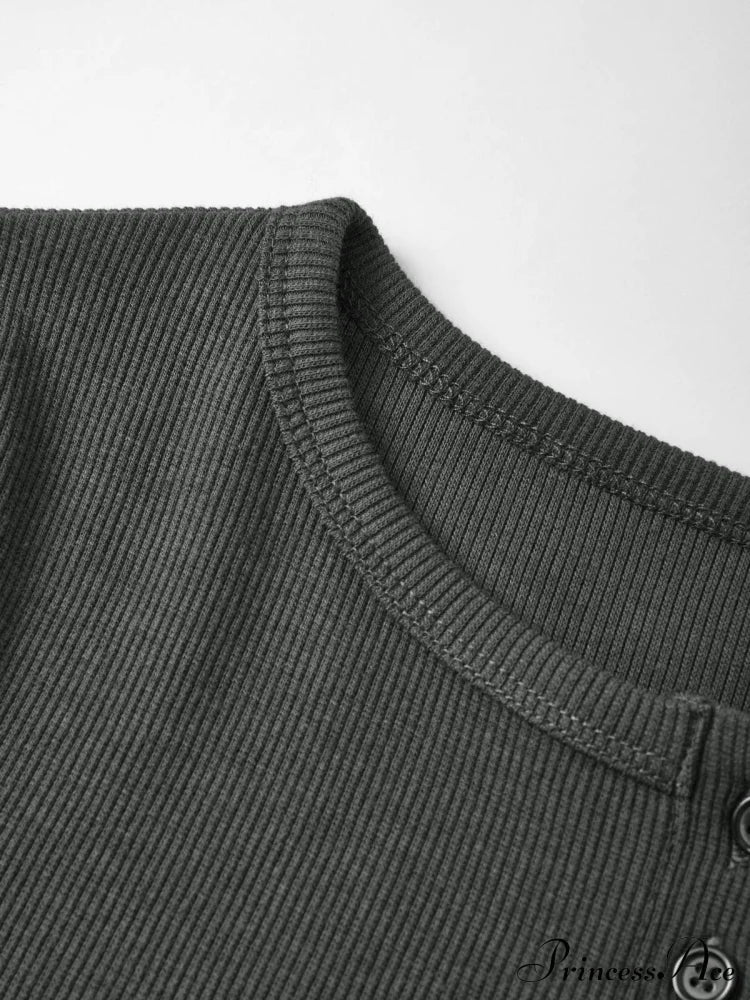 Minimalist Versatile Buttoned Knit Top image 11