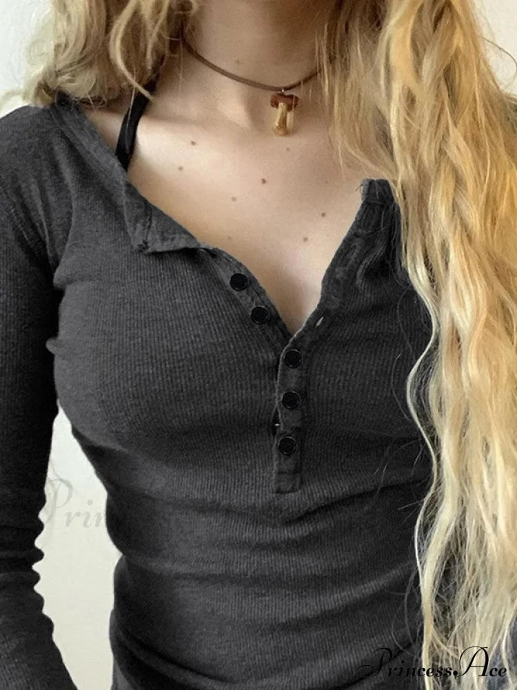 Minimalist Versatile Buttoned Knit Top image 3