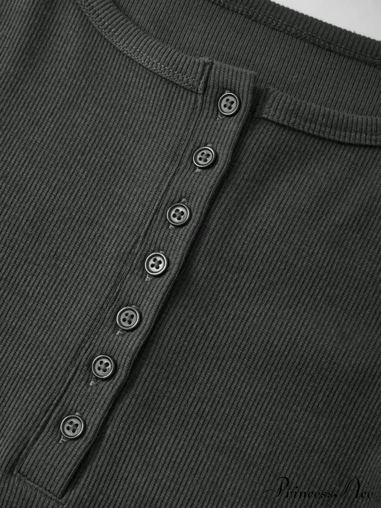 Minimalist Versatile Buttoned Knit Top image 10