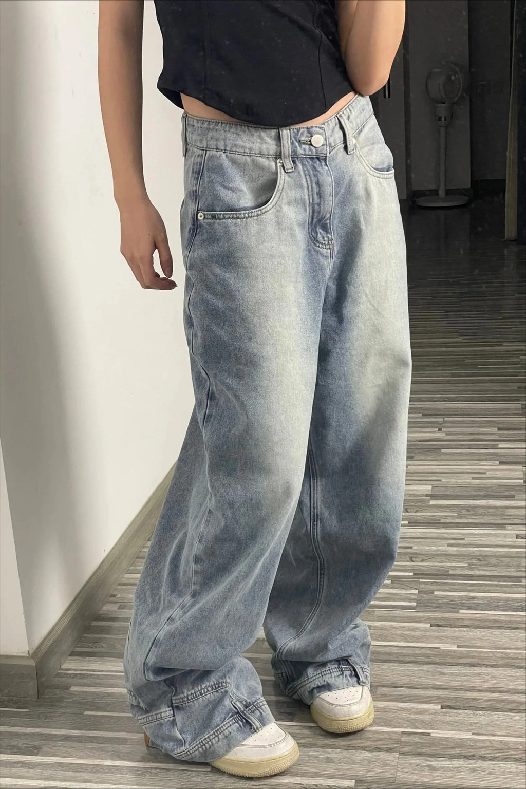 Loose Fit Reverse Pocket Jeans image 4
