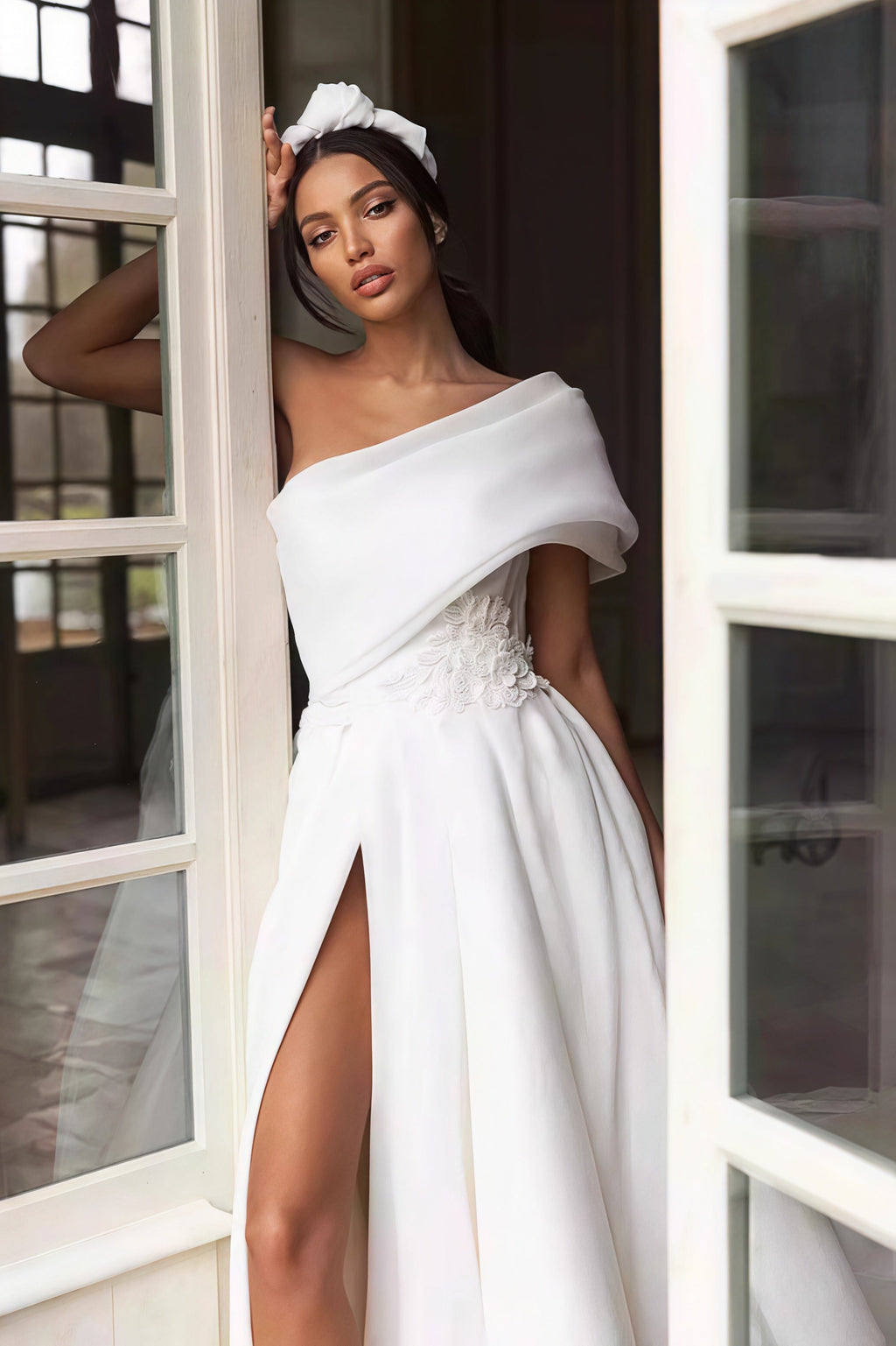 Asymmetrical Shoulder Elegant Wedding Dress image 2
