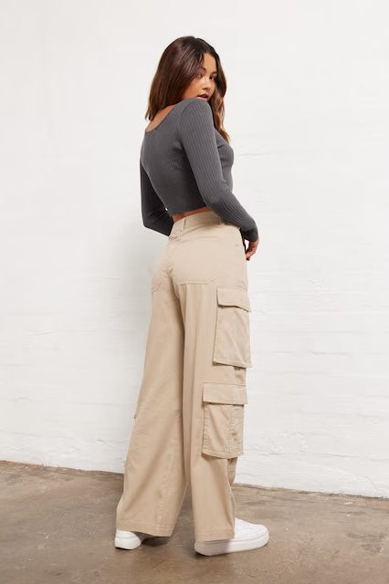 Vintage American High-Waisted Straight Leg Cargo Pant image 4