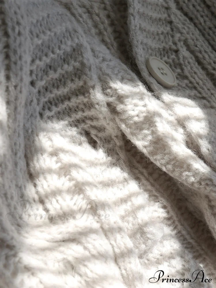 Cable Knit Graceful Crop Cardigan image 5