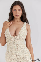 Carena Plunge Floral Charming Applique Maxi Dress image 3