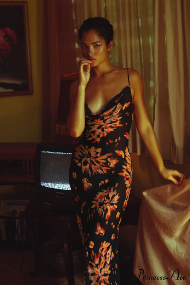 Catarina Elegant Maxi Dress image 2