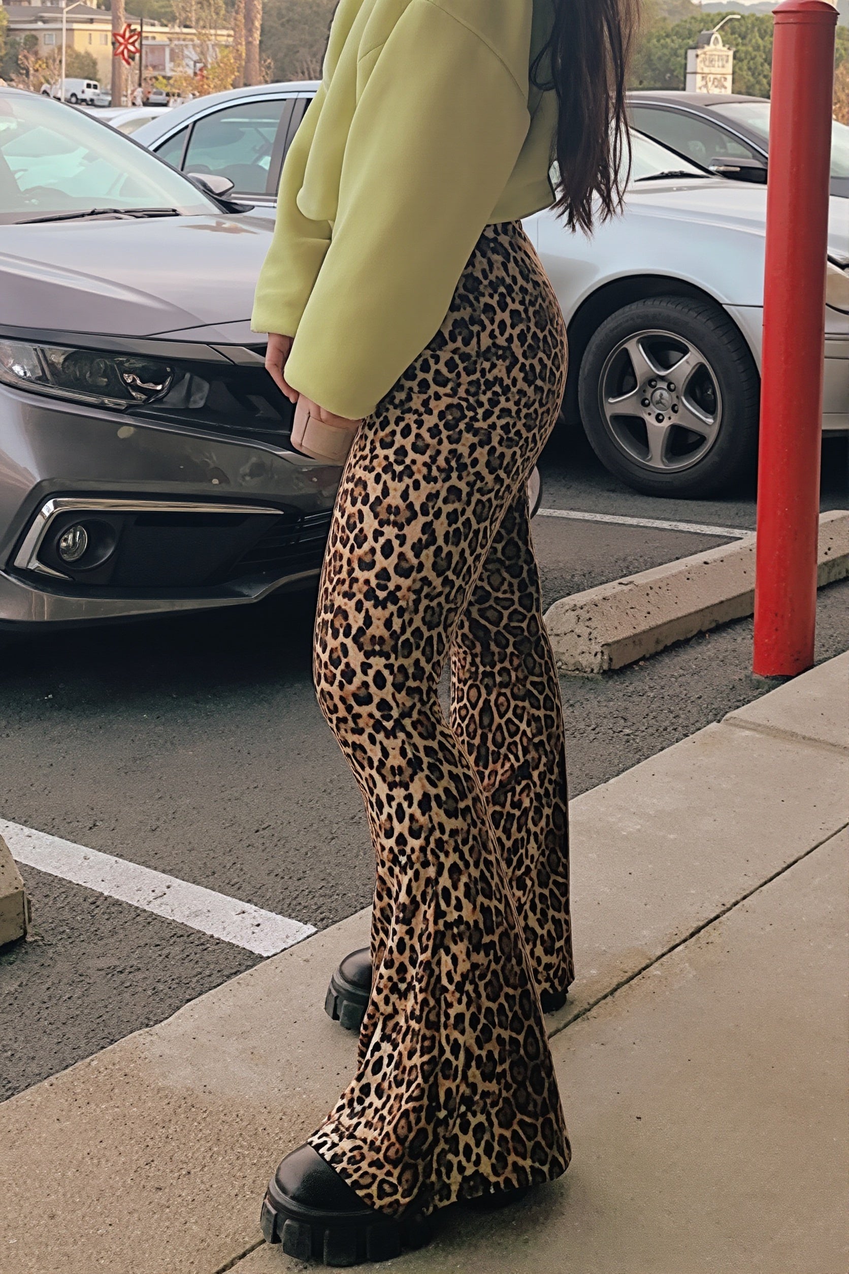 High Waist Slim Leopard Flared Pants image 3