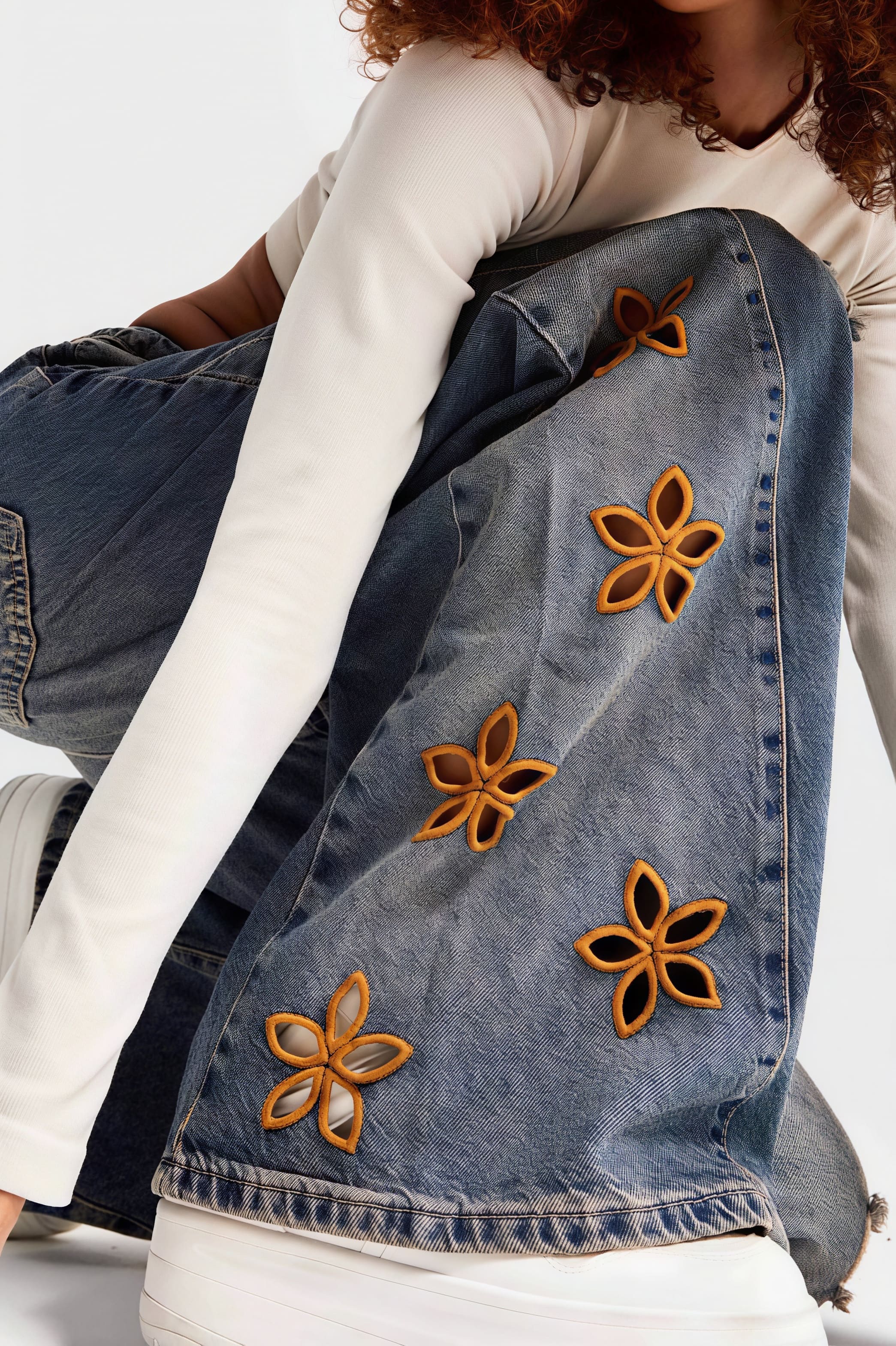 Floral Embroidered High Waist Jeans image 4
