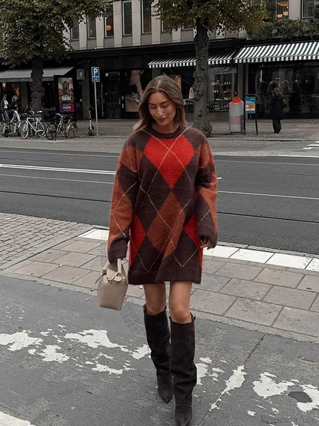 Color Block Round Neck Sweater image 3