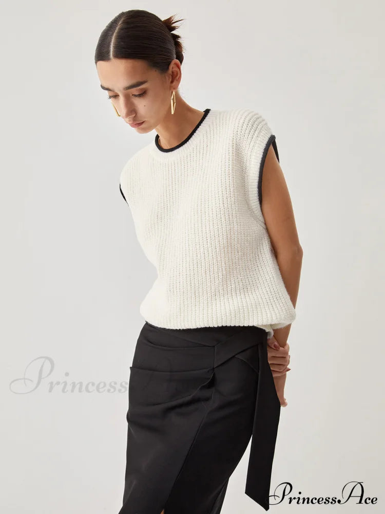 Contrast Trim Graceful Chunky Knit Vest image 2