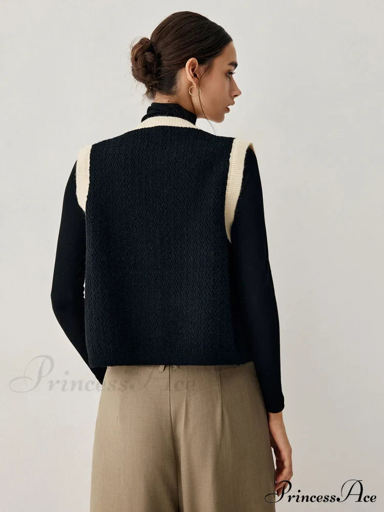 Contrast Trim Graceful Knit Vest image 5