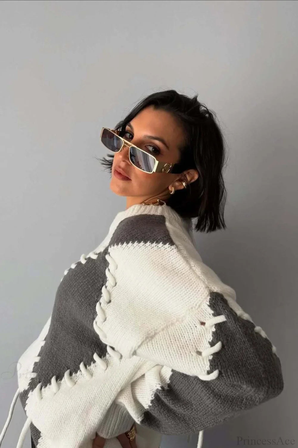 Crew Neck Long Sleeve Contrast Argyle Drawcord Sweater image 3