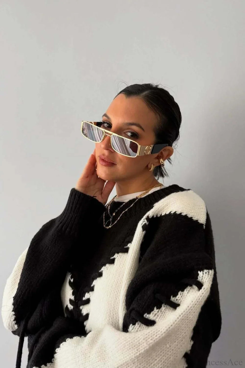 Crew Neck Long Sleeve Contrast Argyle Drawcord Sweater image 6
