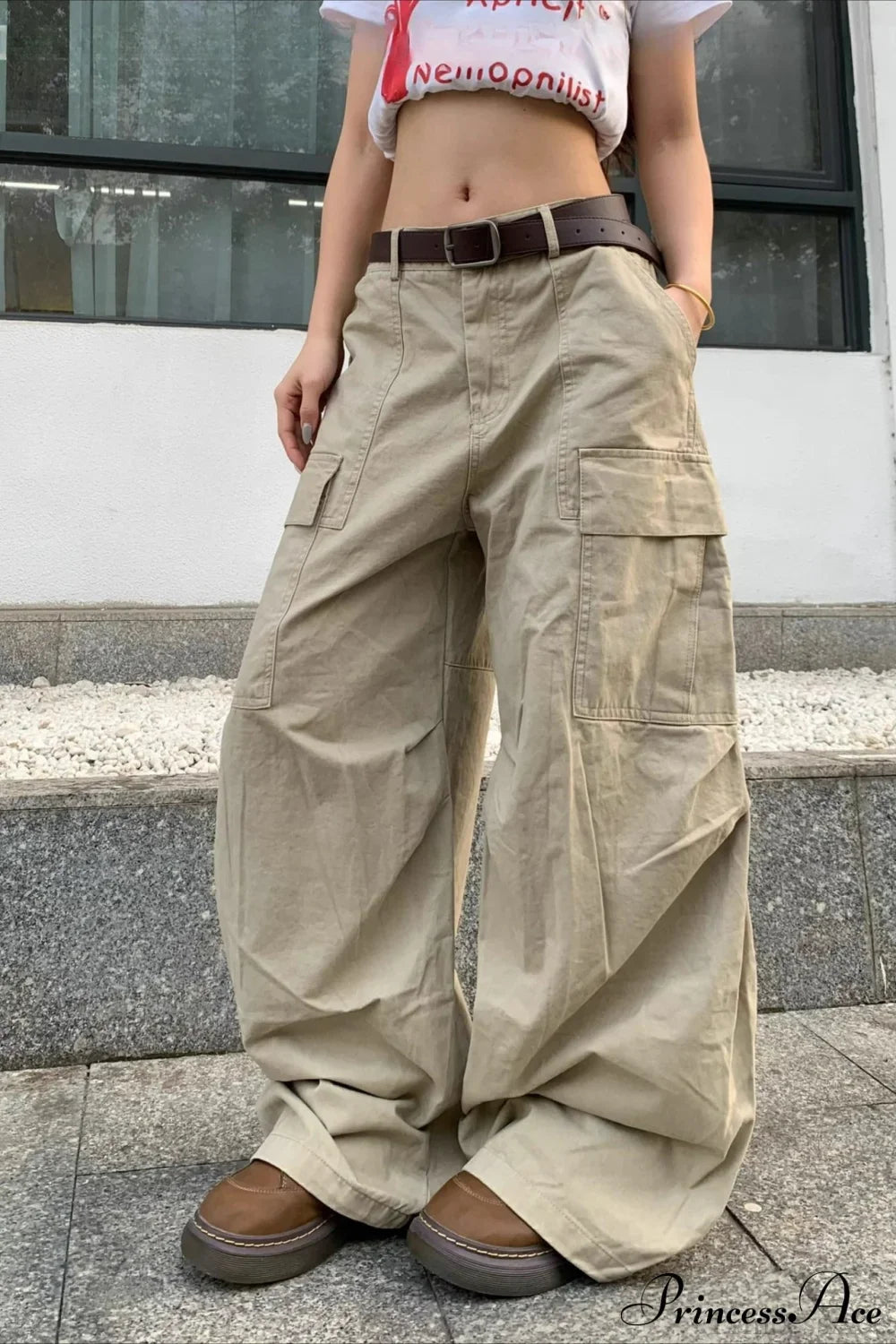 Curved Large Pocket Loose Cargo Pants image 2