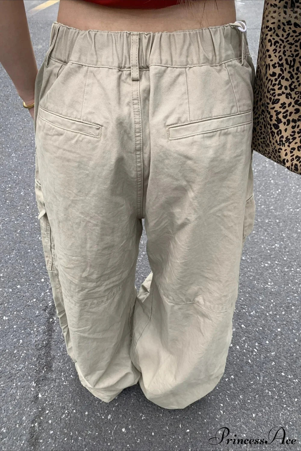 Curved Large Pocket Loose Cargo Pants image 3
