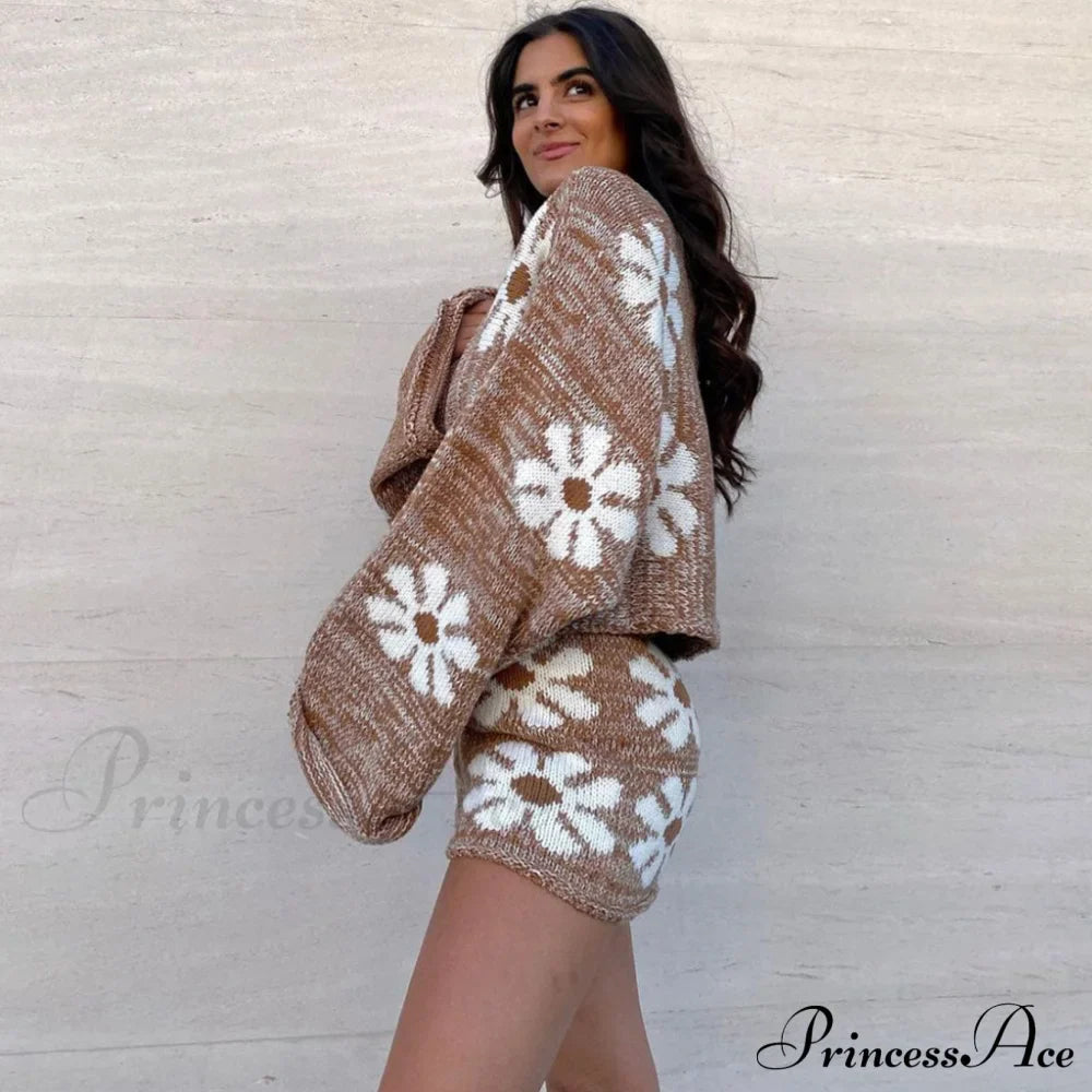 Cute Floral Print Pullover Knit Classic Shorts Matching Set - Green image 2
