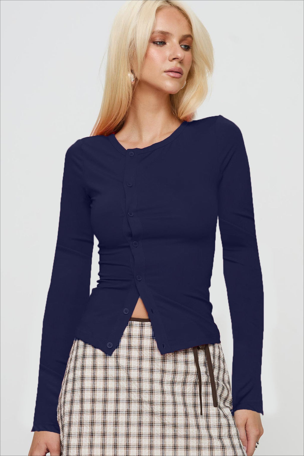 Buttoned Fitted Crew Neck Knit Sweater image 9
