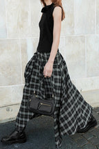 Asymmetrical Black White Plaid Slim-Fit Skirt image 2