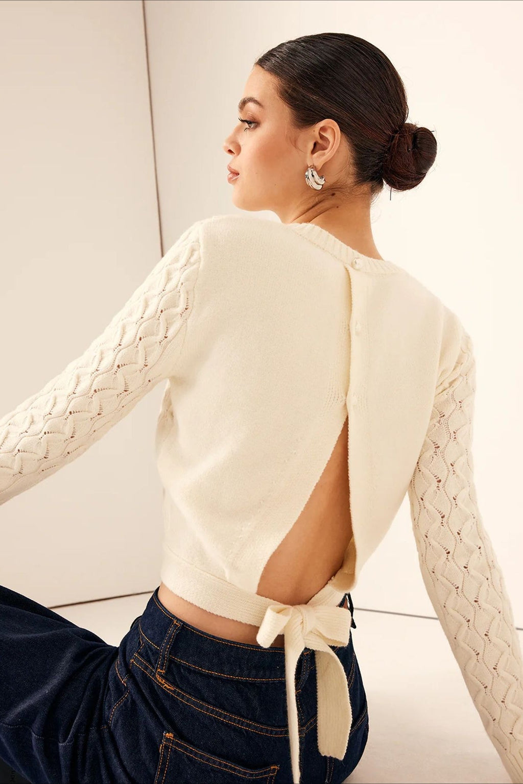 Open-Back Tie Detail Round Neck Elegant Knit Long Sleeve Tee image 4