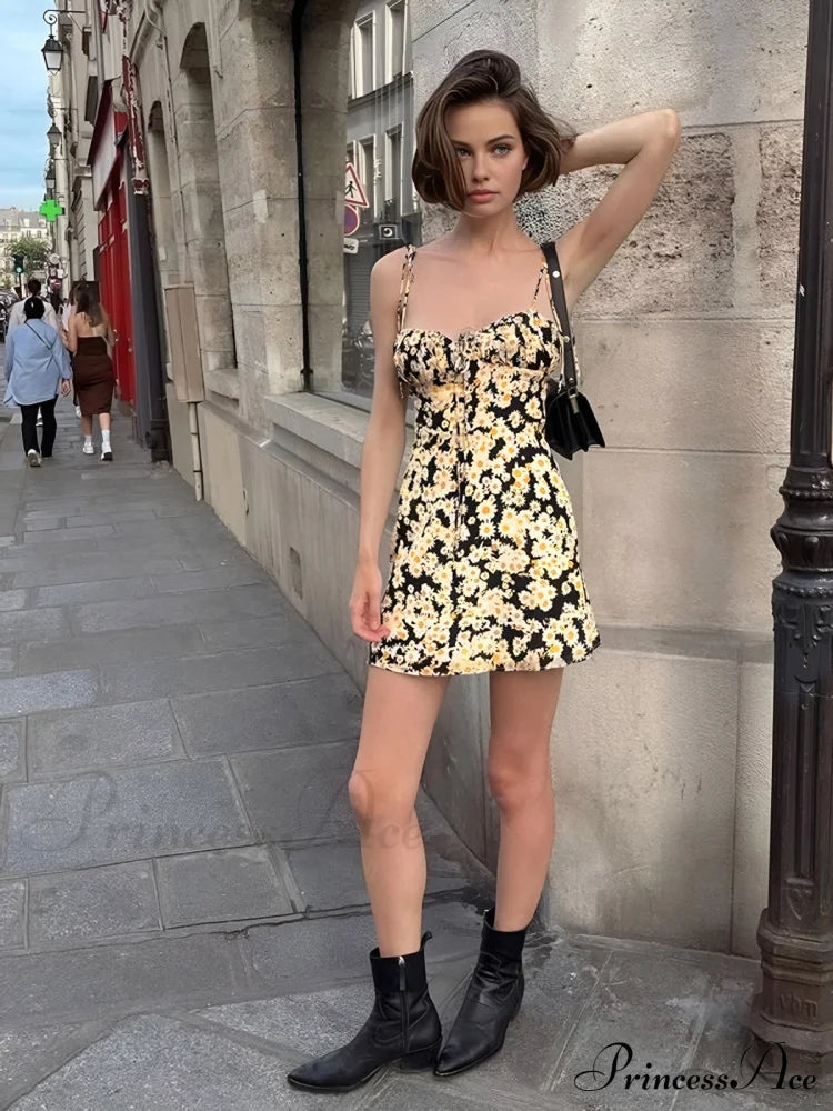 Daisy Printed Graceful Floral Short Dress image 2