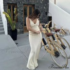 Deep V-Neck Stylish White Seam Top image 13