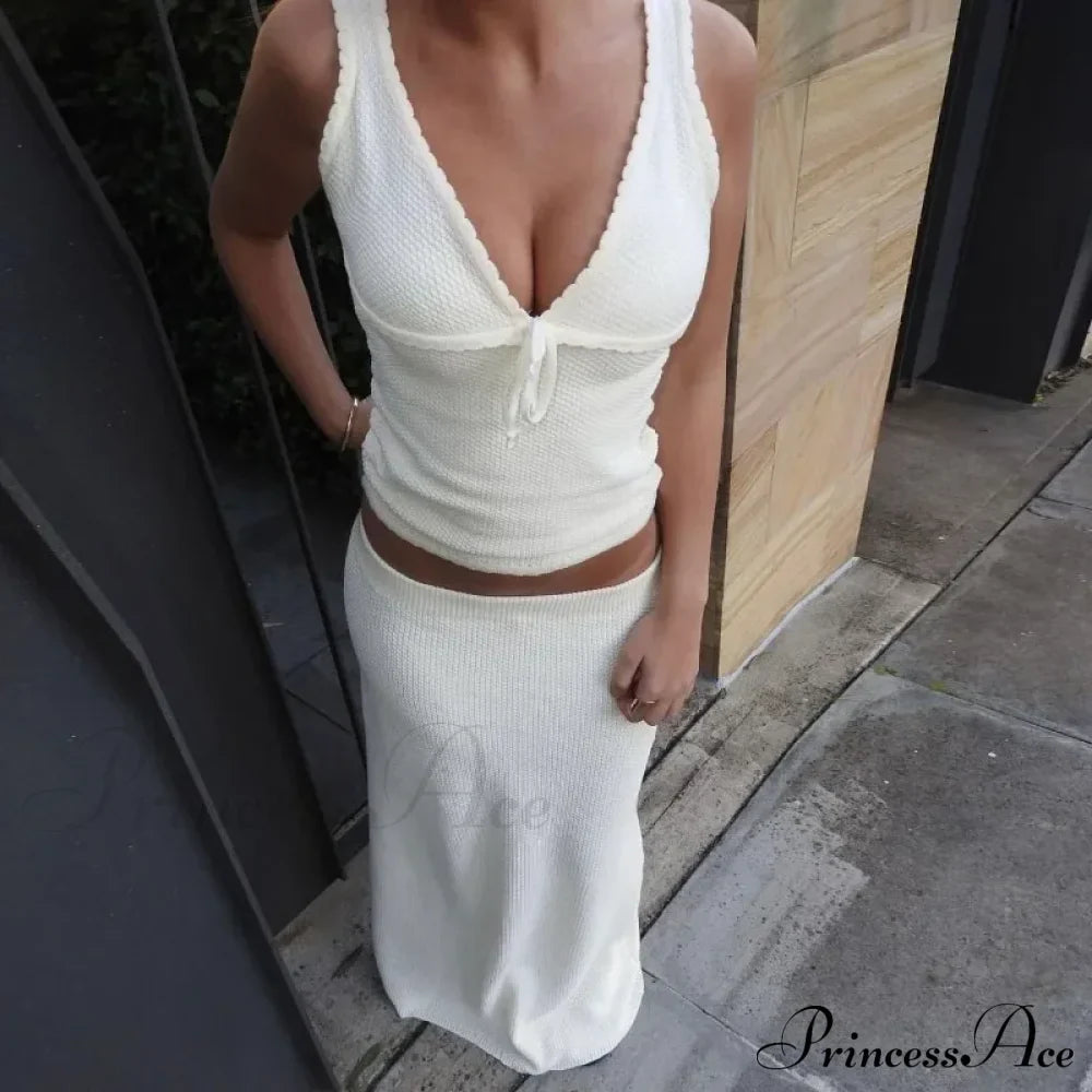 Deep V-Neck Stylish White Seam Top image 11
